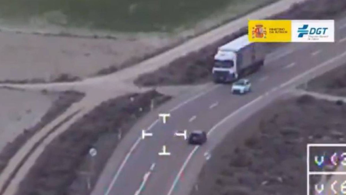 La DGT recoge algunas de las mayores imprudencias de este verano (Foto: DGT).