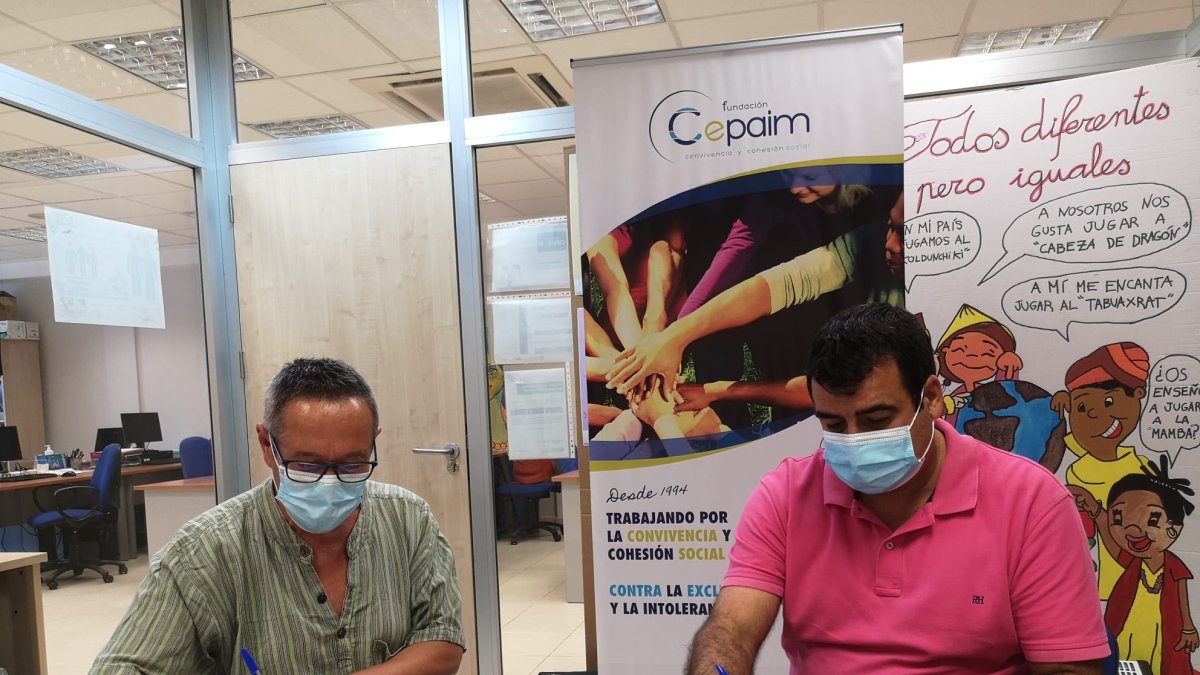 A través de este programa de trabajo conjunto se pretende ayudar y asesorar a las explotaciones agrarias para contratar personal cualificado.