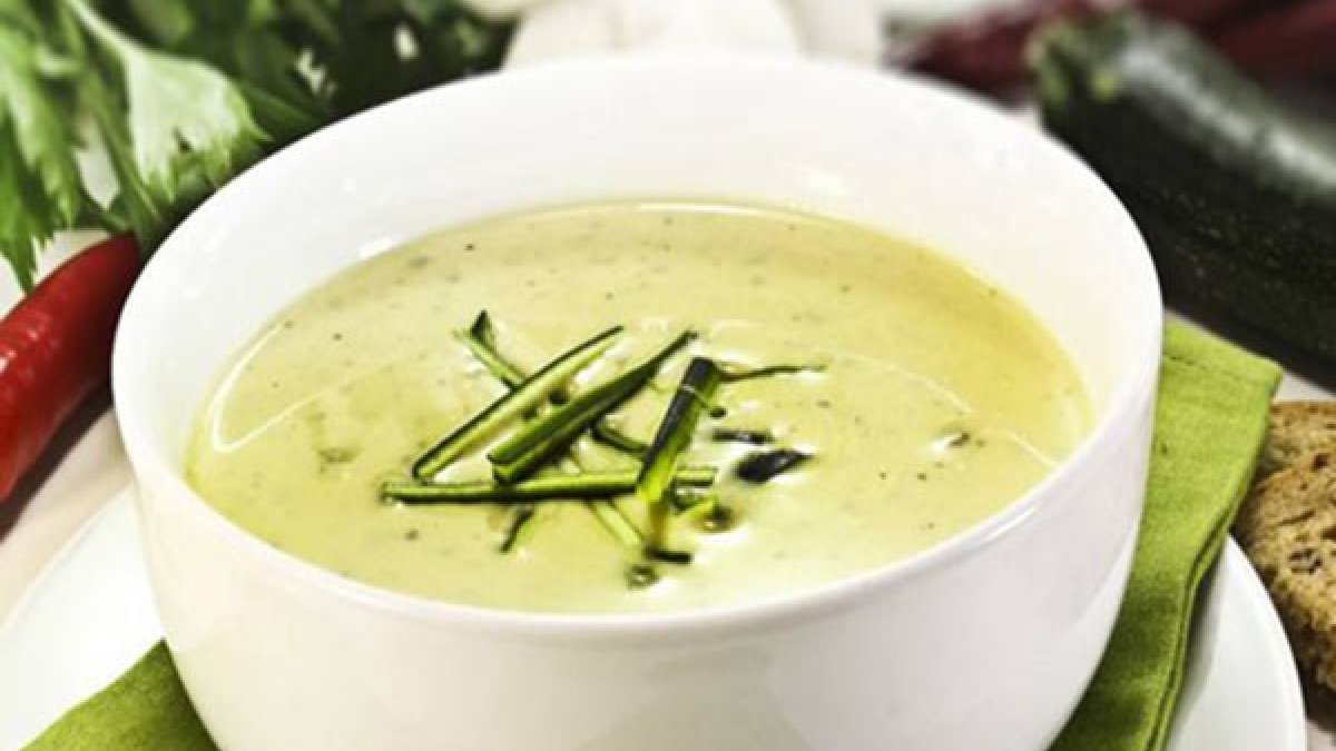 Crema de calabacín para comer.