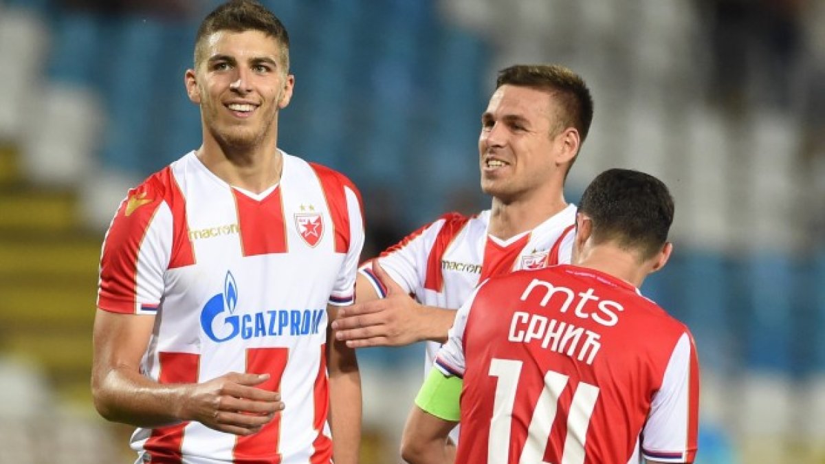 Babic, a la izquierda, llega cedido por el Estrella Roja de Belgrado.
