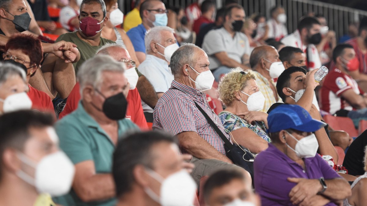 6.000 abonados podrán asistir el sábado al partido ante el Málaga.
