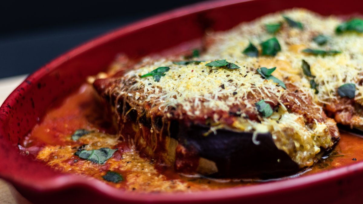 Berenjenas rellenas de carne. Foto: Melanie Dompierre / Pexels.