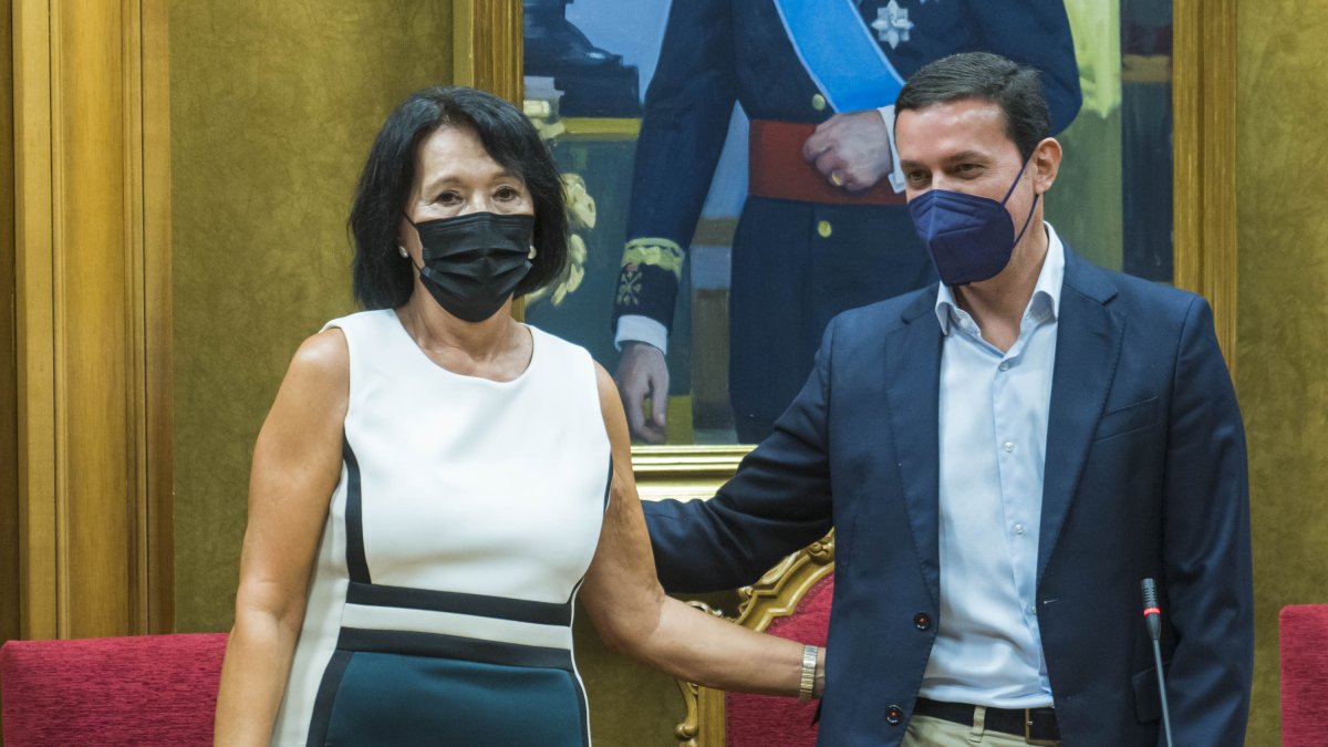 Pepa Balsells se jubila tras 40 años de servicio dejando un legado de incalculable valor.