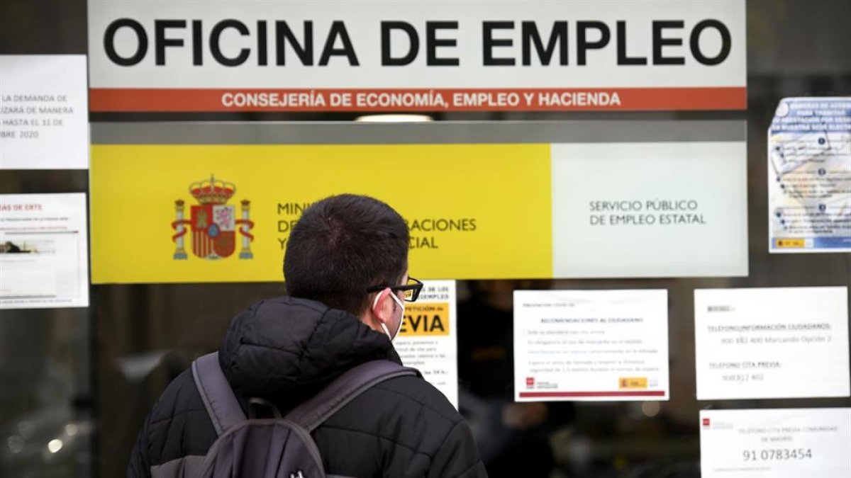 Almería suma seis meses consecutivos bajando el número de personas afectadas por ERTE.