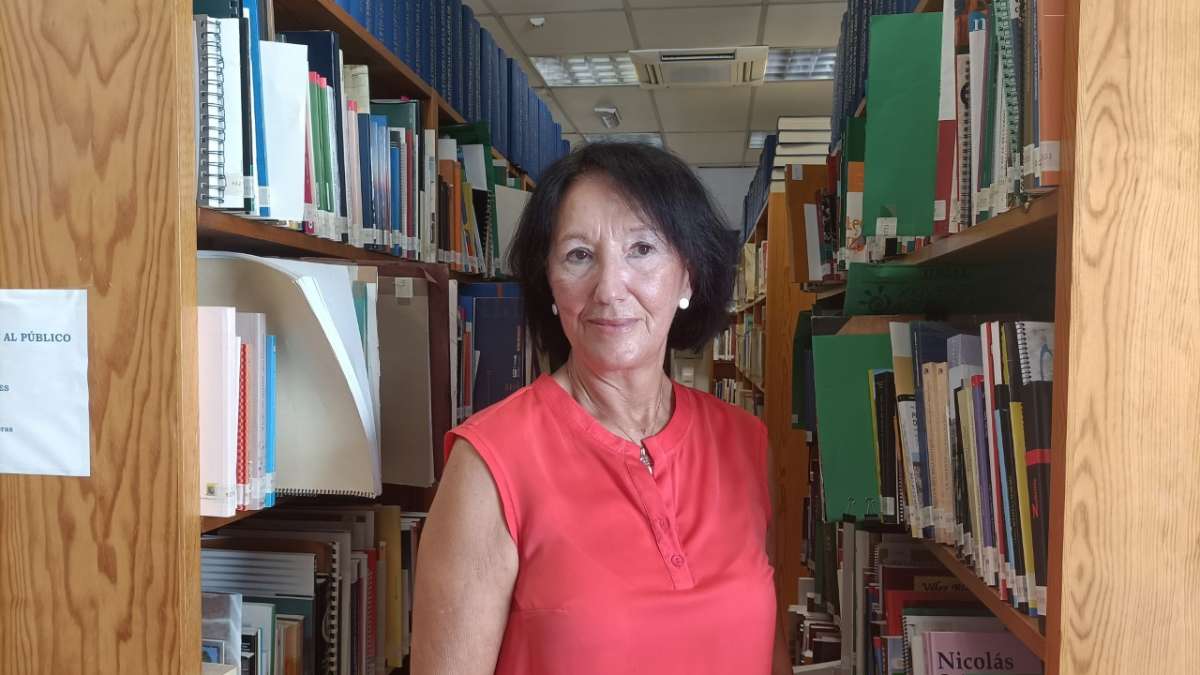 Pepa Balsells, minutos después de la entrevista, en el Archivo-Biblioteca de Diputación.