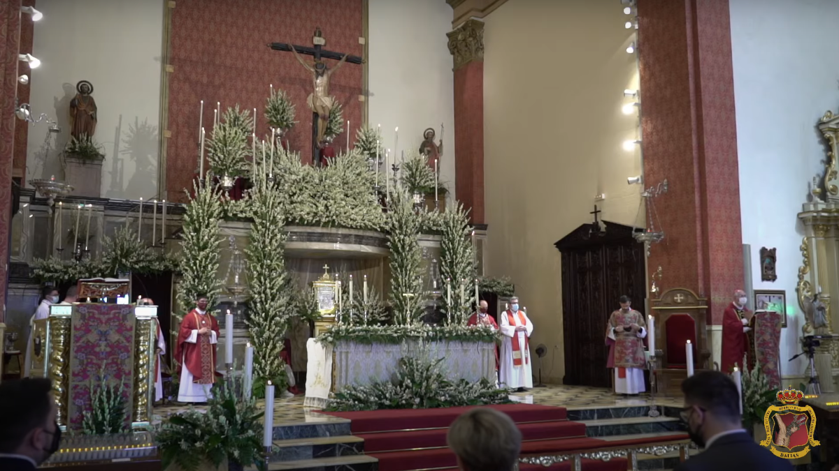 Imagen captura de la retransmisión de la misa mayor realizada por la Hermandad.