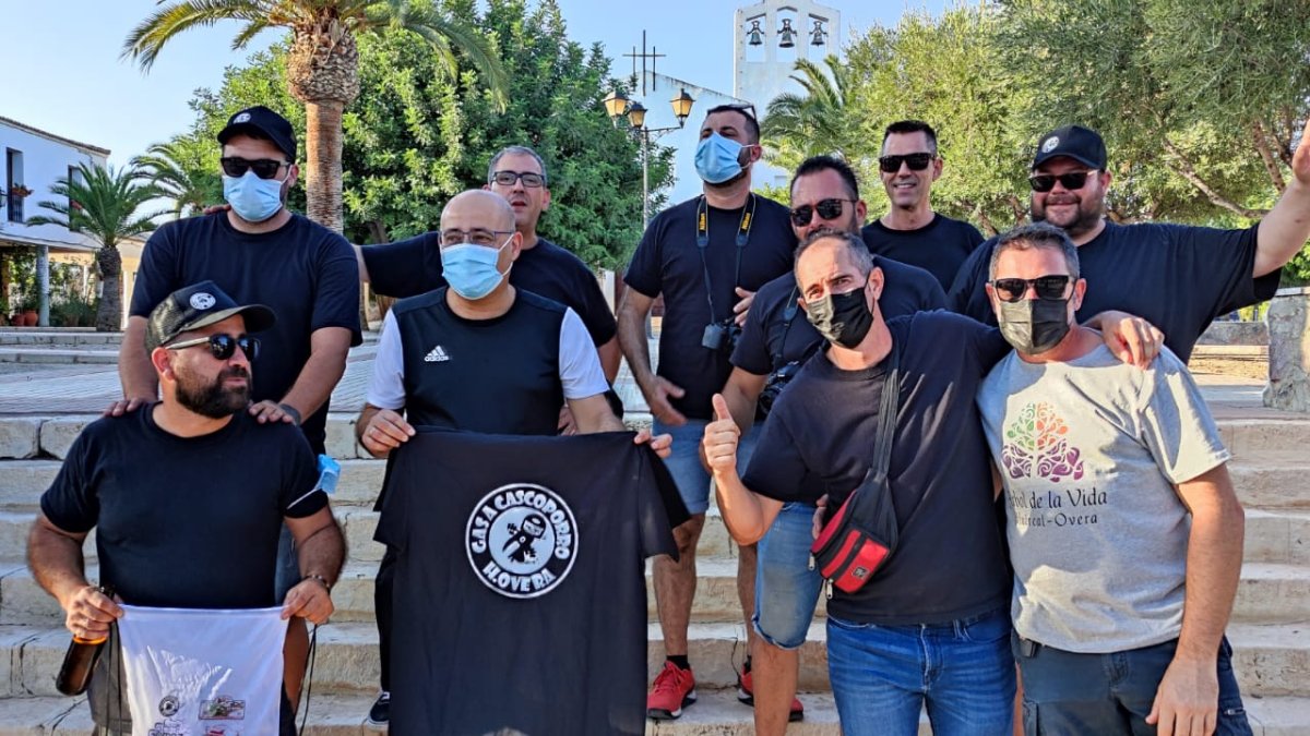 El alcalde de Huércal-Overa con los organizadores.