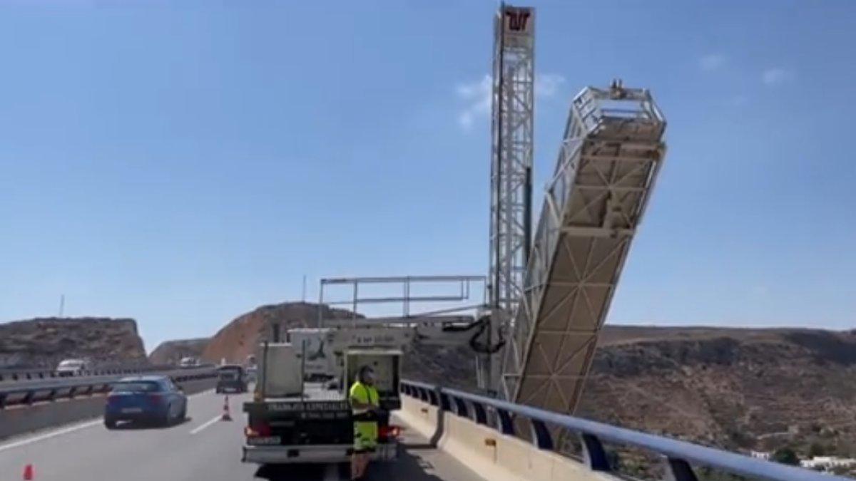 Obras en el Barranco del Caballar, en plena autovía A7.