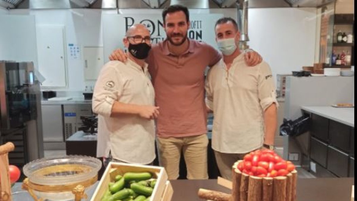 Saúl Craviotto en su visita a Tony García Espacio Gastronómico.