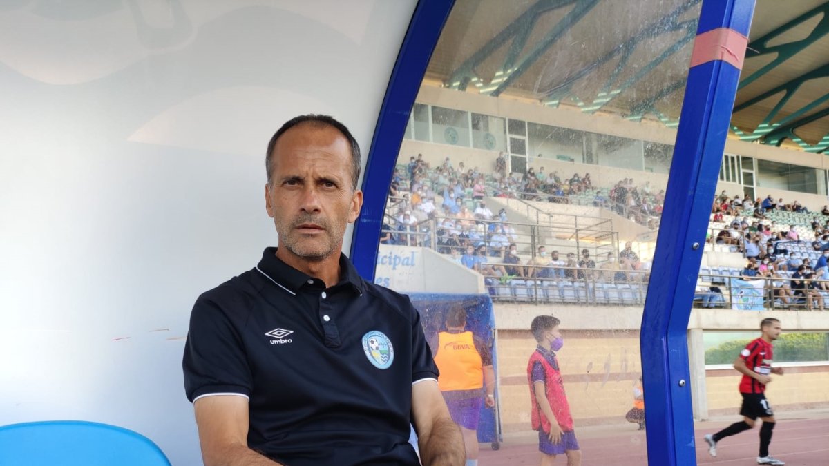 Fran Alcoy, entrenador del CD El Ejido.