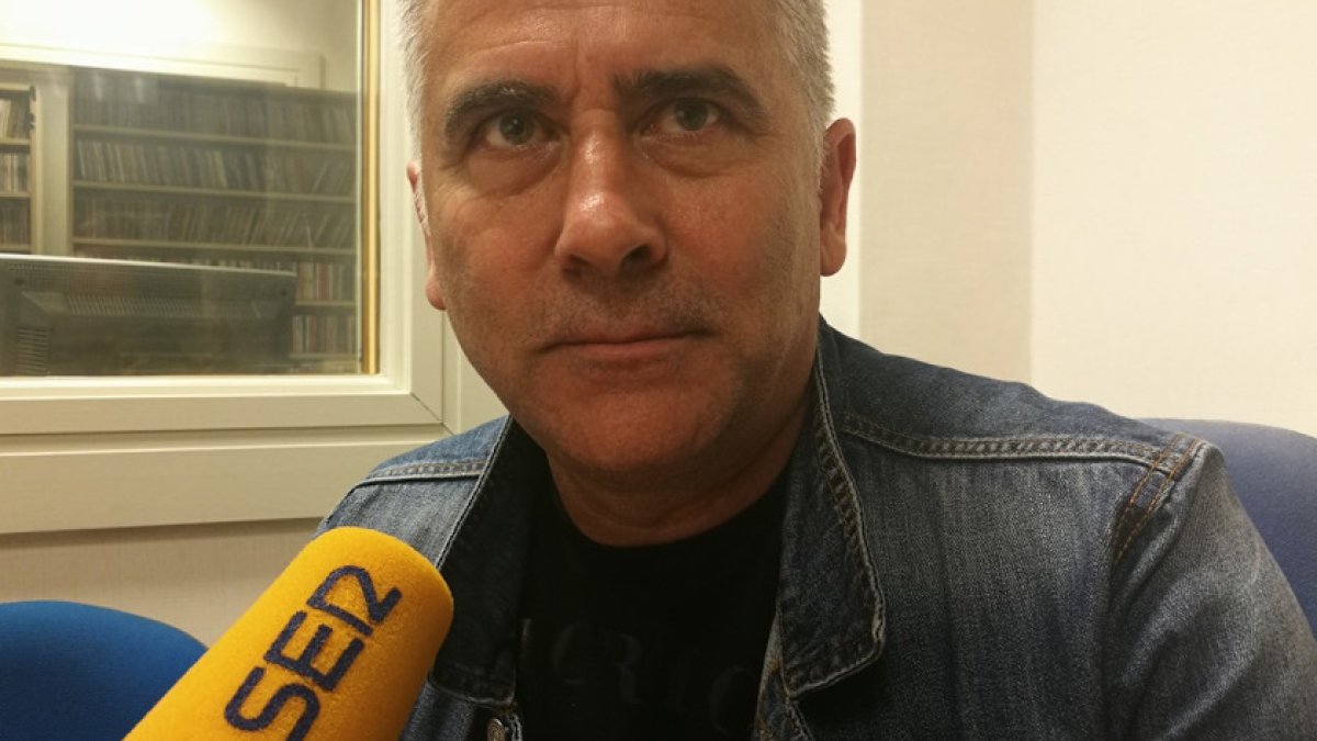 Pepe Morales, en los estudios de la Cadena SER Almería.