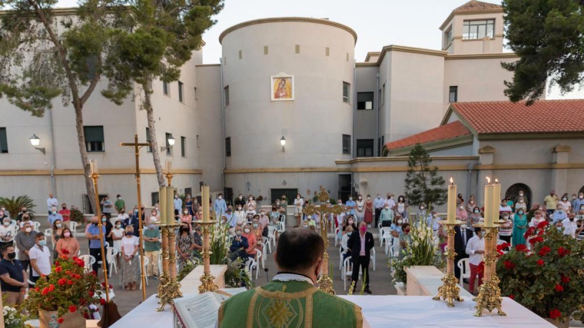 Última misa de don Ramón Garrido en Aguadulce.