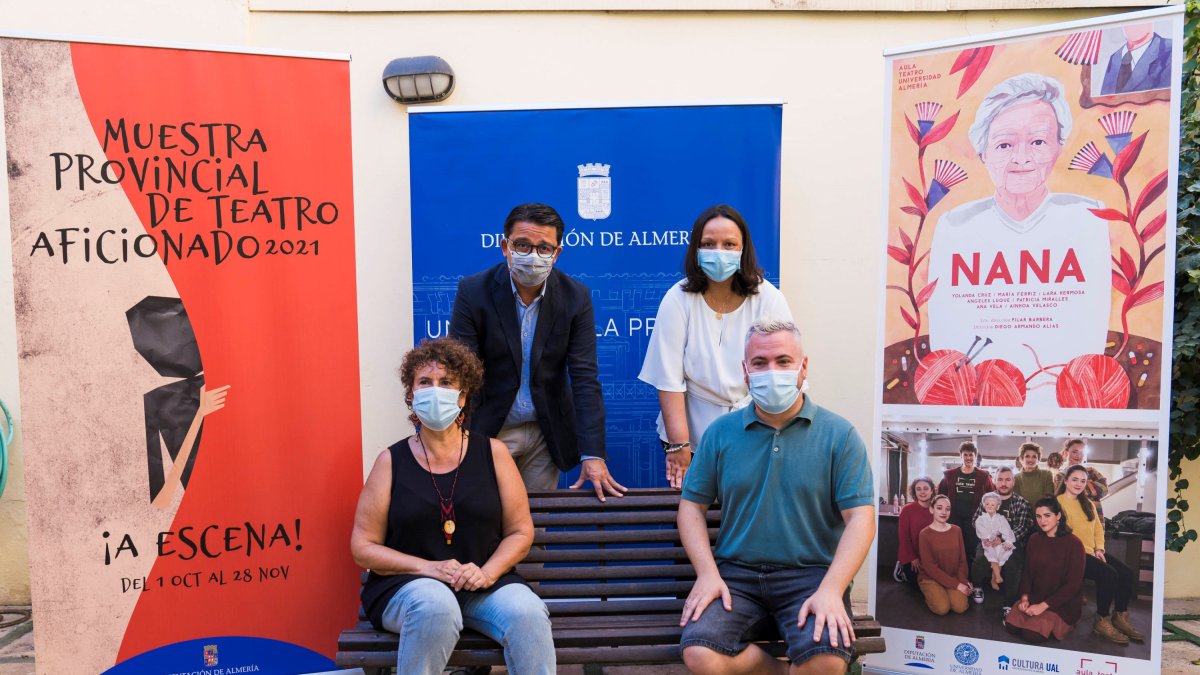 Presentación del Circuito de Teatro Aficionado de Diputación, en el Patio del Mandarino.