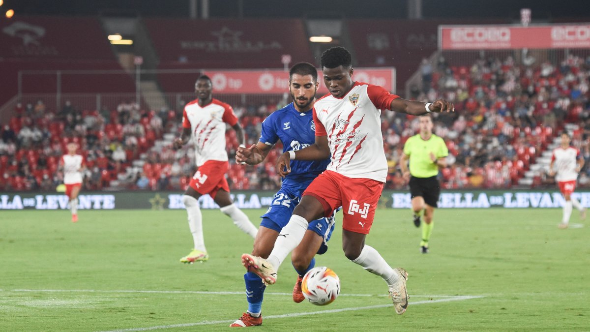 Largie Ramazani en el partido contra el Tenerife.