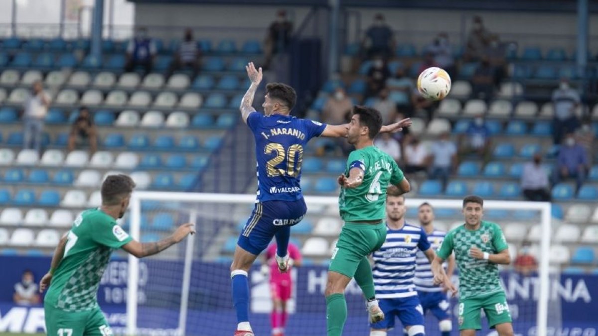 Ponferradina y Almería han podido encadenar tres victorias esta temporada.