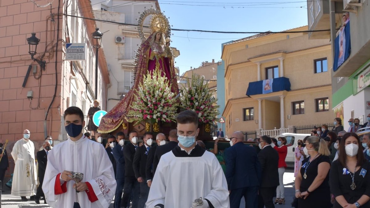 Procesión de la Virgen del Rosario en Macael este 2021.