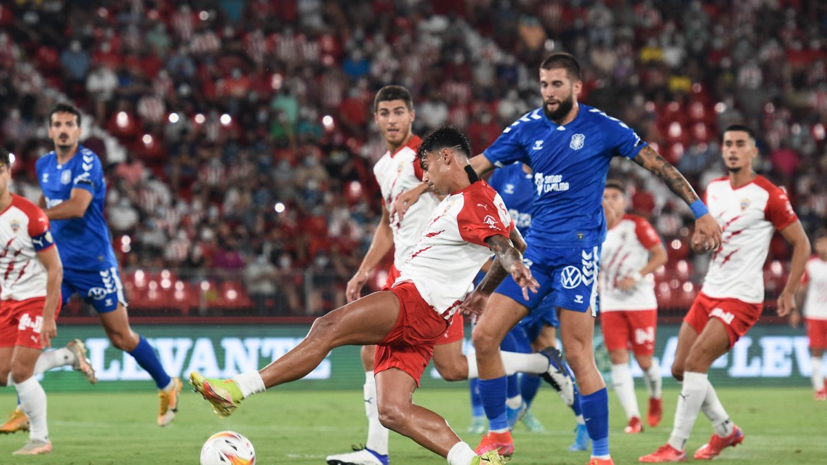 El Almería busca la cuarta victoria seguida en el Mediterráneo.