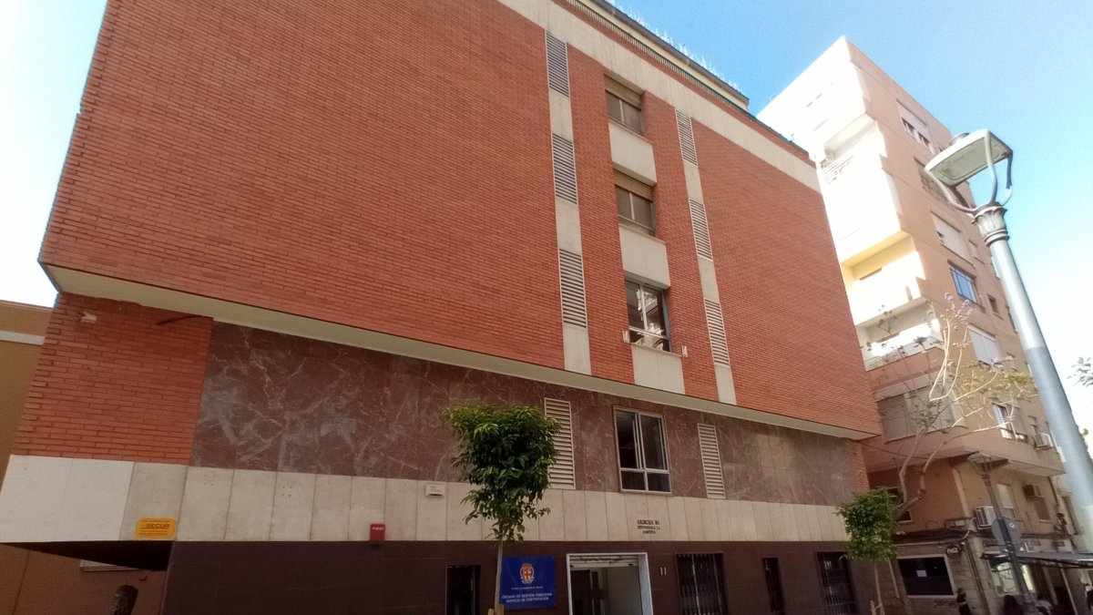 Exterior del antiguo sanatorio Virgen del Mar