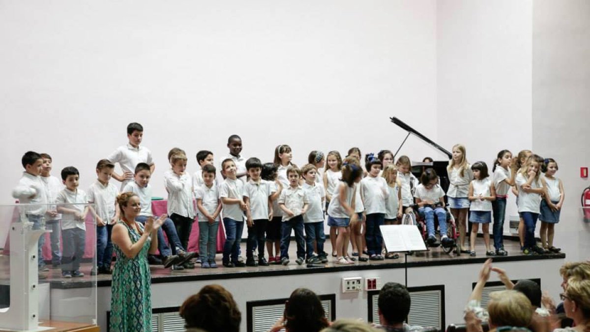 Alumnado de Aula Creativa de Música en una de sus actuaciones.