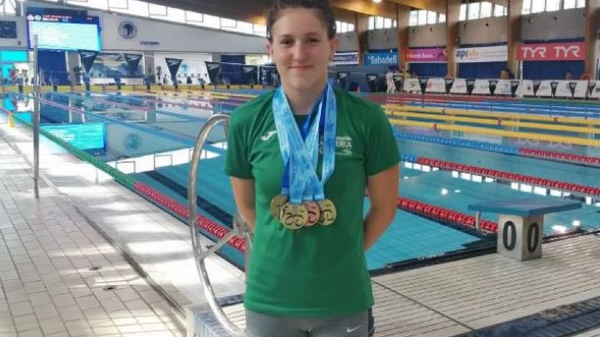 Elena Liarte sigue creciendo en la Natación.