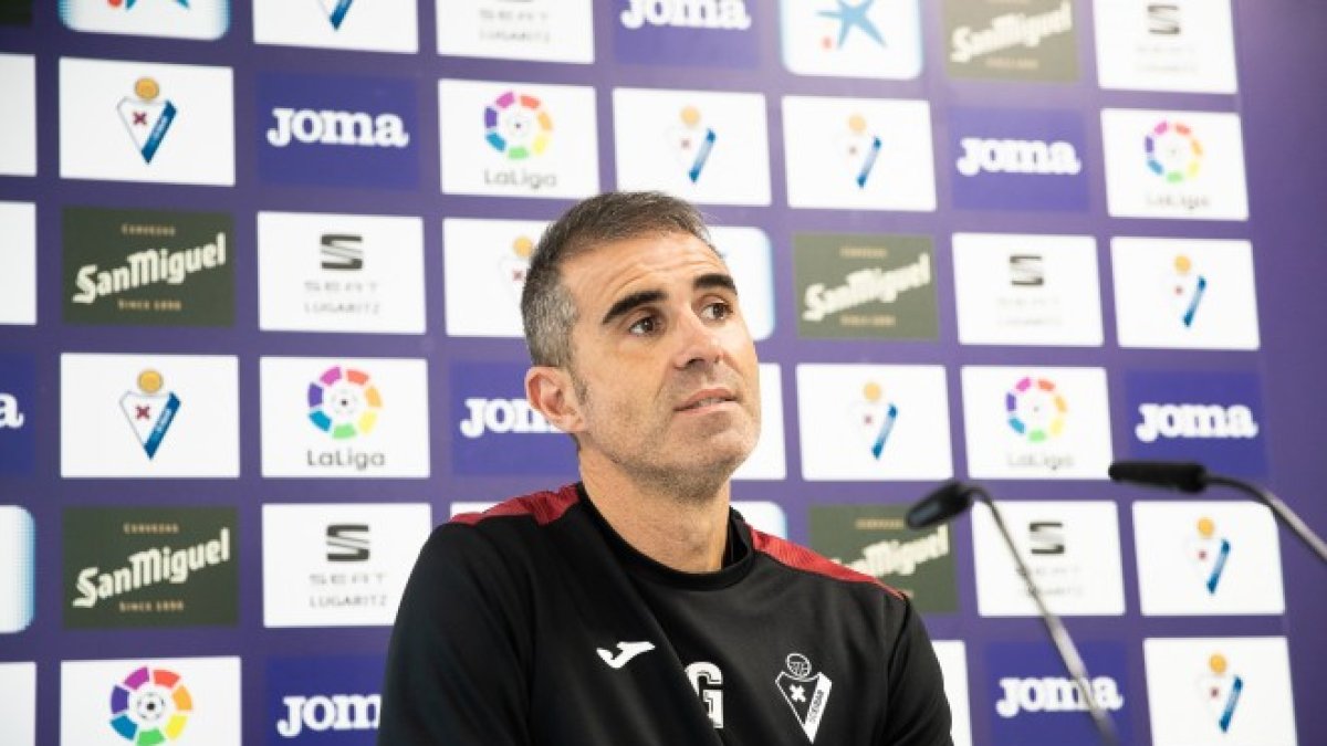 Gaizka Garitano analizó en rueda de prensa la visita del Almería.