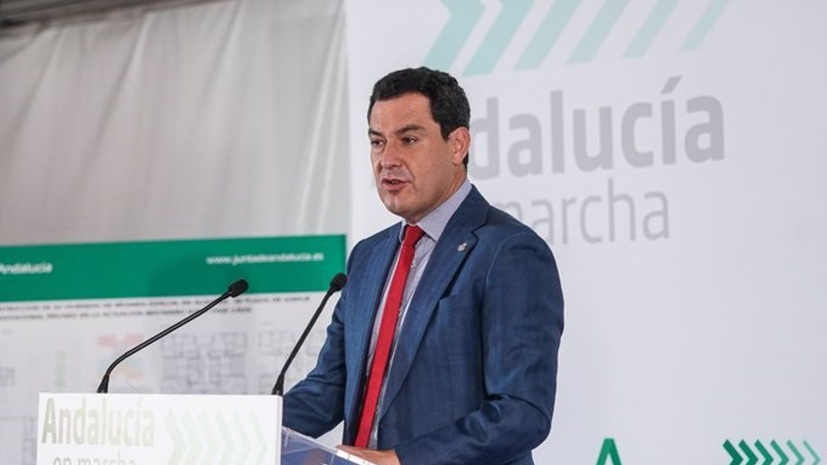 Juanma Moreno se pronuncia sobre la desaparición de más de una veintena de migrantes.