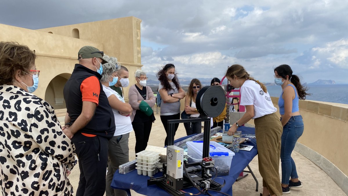 También se ha realizado una actividad de concienciación sobre el reciclaje en el Castillo de San Juan de los Terreros.