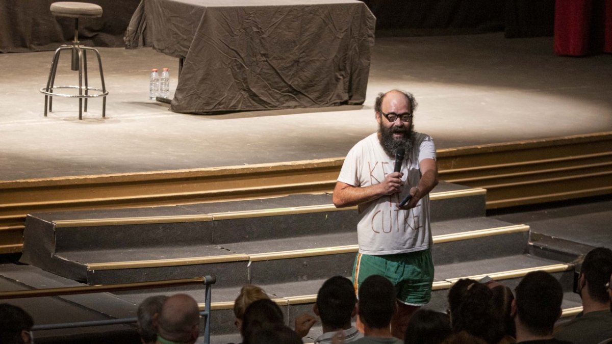 Ignatius actuando en el Auditorio Maestro Padilla.