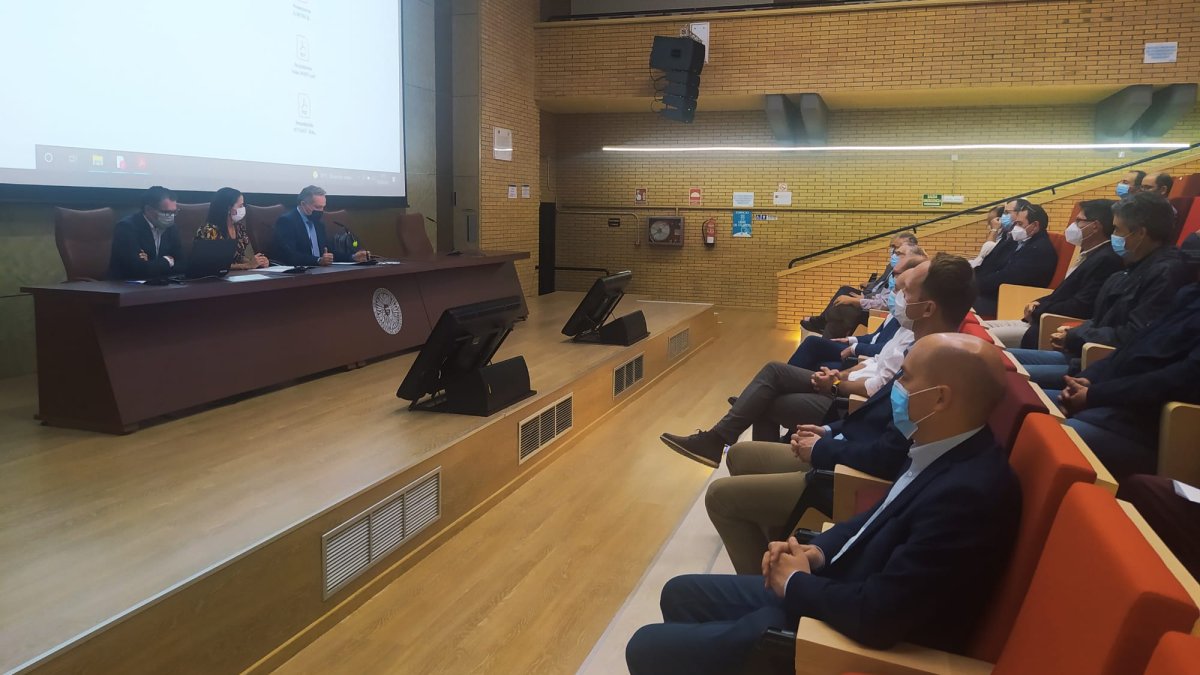 Asistentes a la presentación del proyecto \'Ocean Aquaculture Andalusia\' en la UAL.