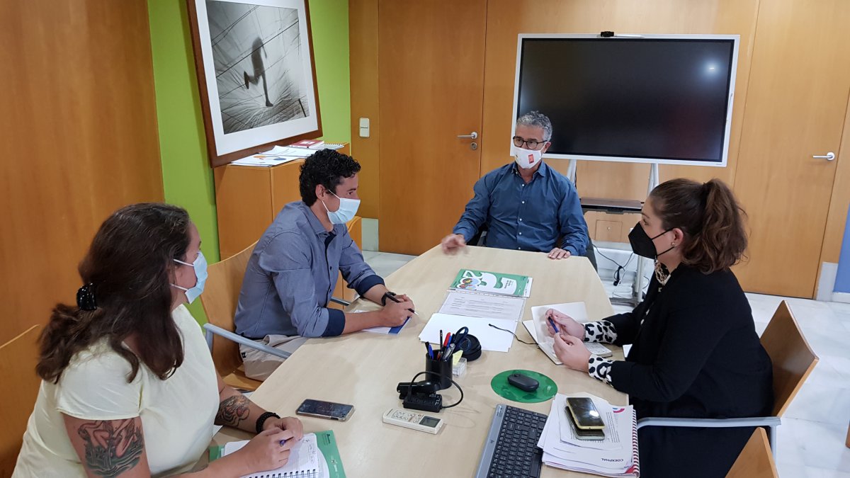IFAPA y CIT COEXPHAL estrechan lazos de colaboración en investigación y desarrollo agrícolas.