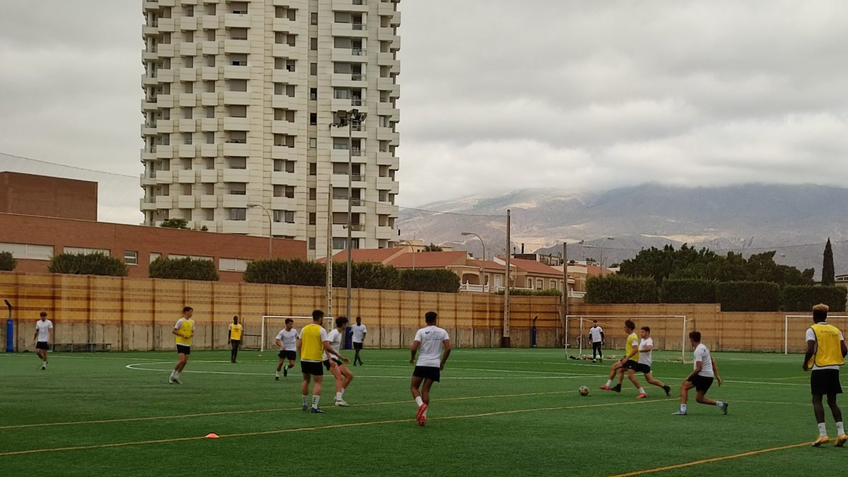 El encuentro se disputará a partir de las 16.15 horas en el Municipal Salva Sevilla.