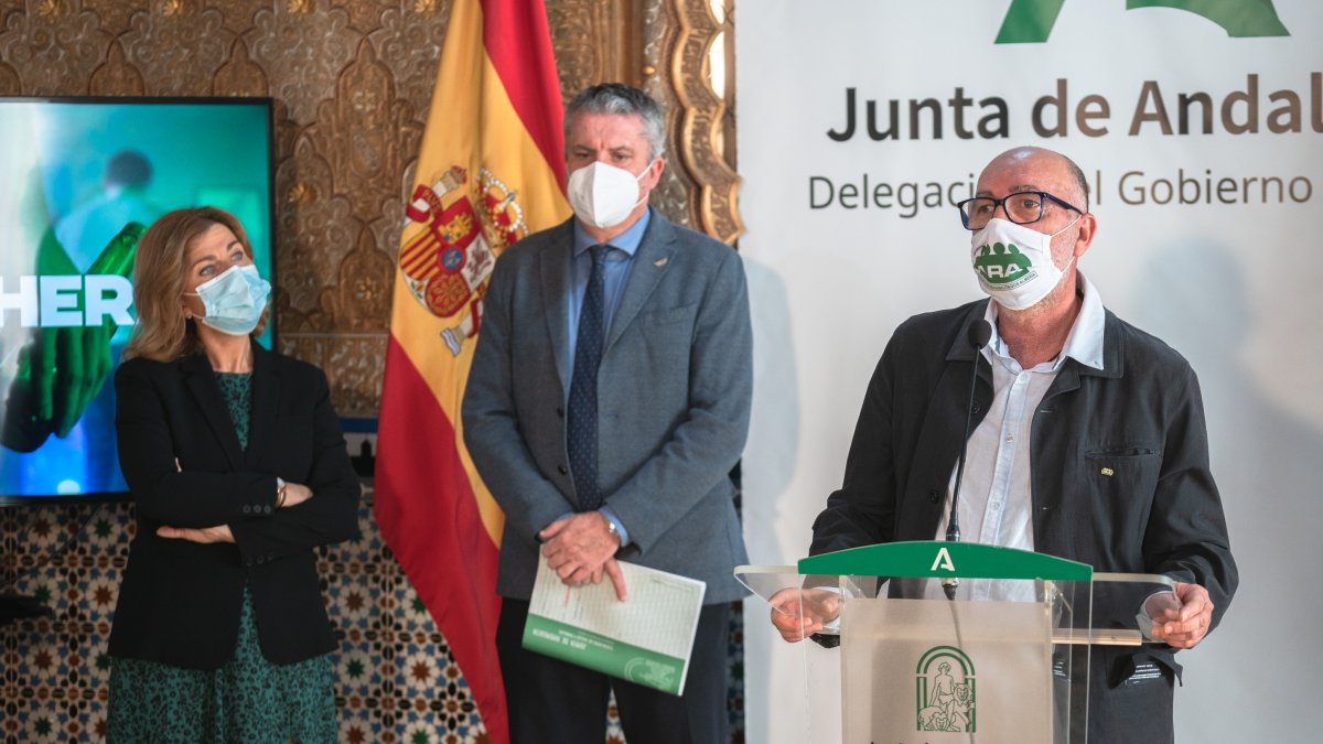 Paola Laynez, Juan de la Cruz Belmonte y Ramón Fernández Quijano.