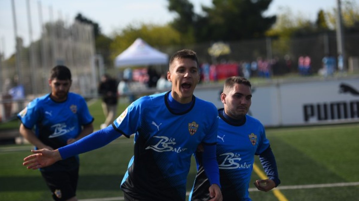 El Almería Genuine vive una gran experiencia en Tarragona.