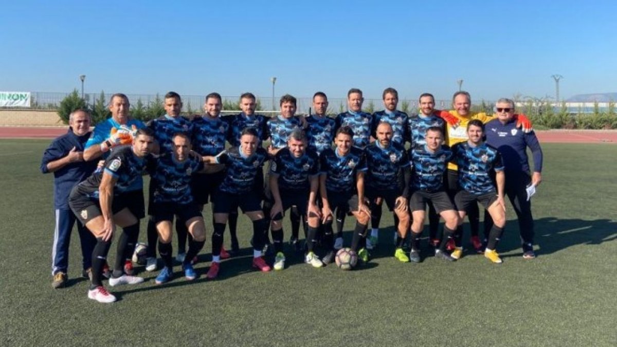 El conjunto almeriense venció con claridad en el choque jugado en Santa Fe.