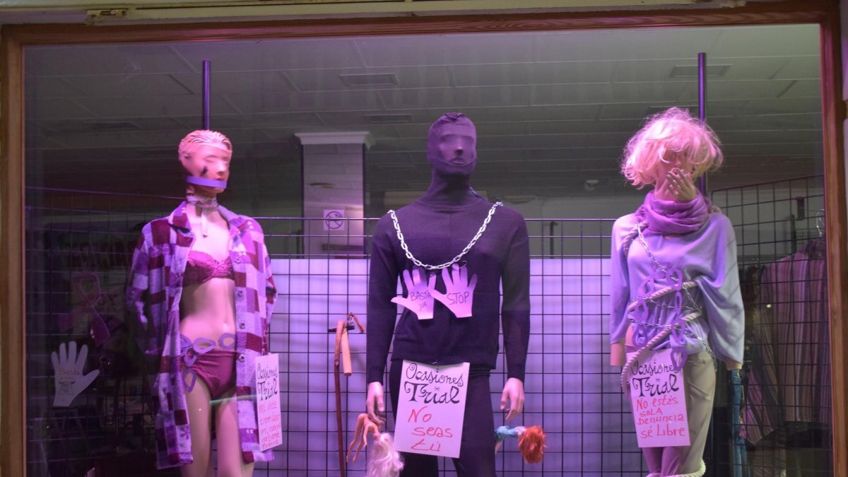 Cartel decorado para la ocasión en la edición anterior.