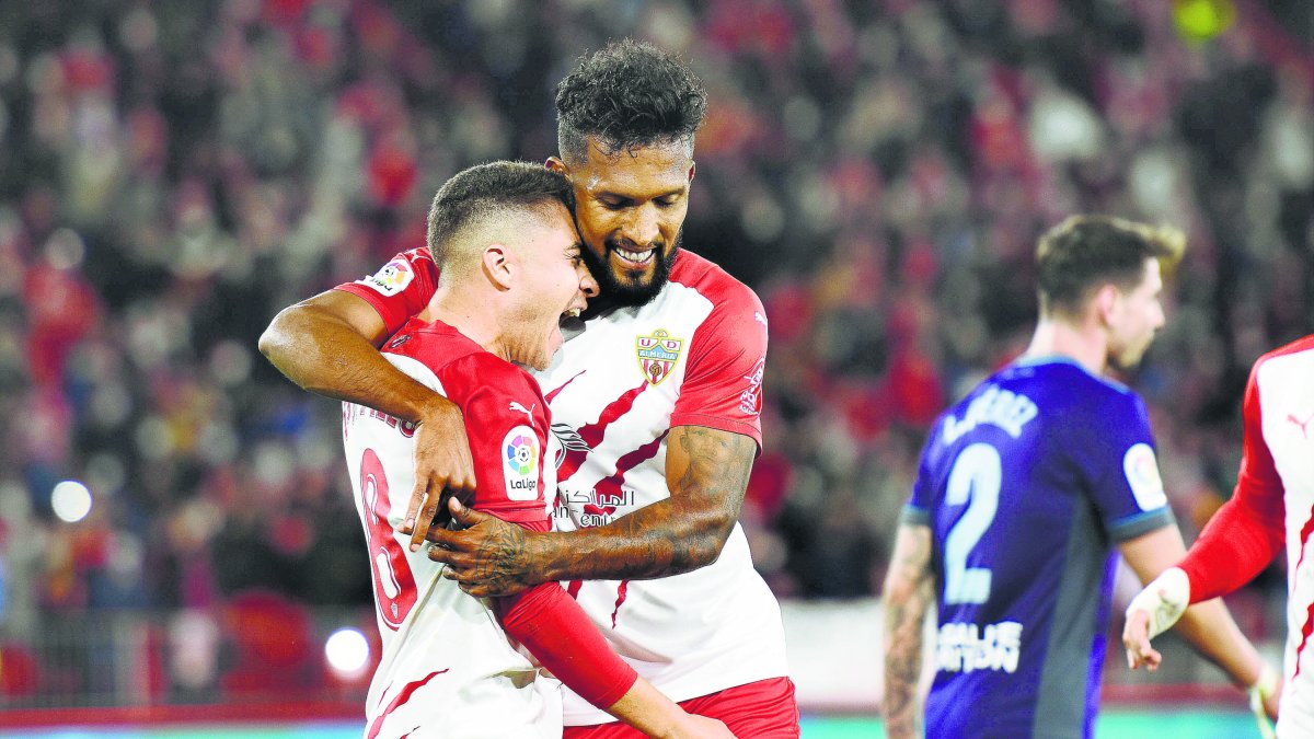 Entre Francisco Portillo y Dyego Sousa ya suman siete goles para el Almería.