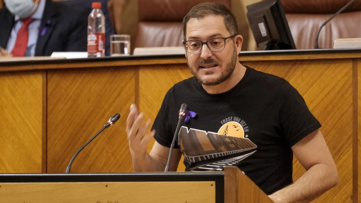 Diego Crespo, con su camiseta del Toblerone.