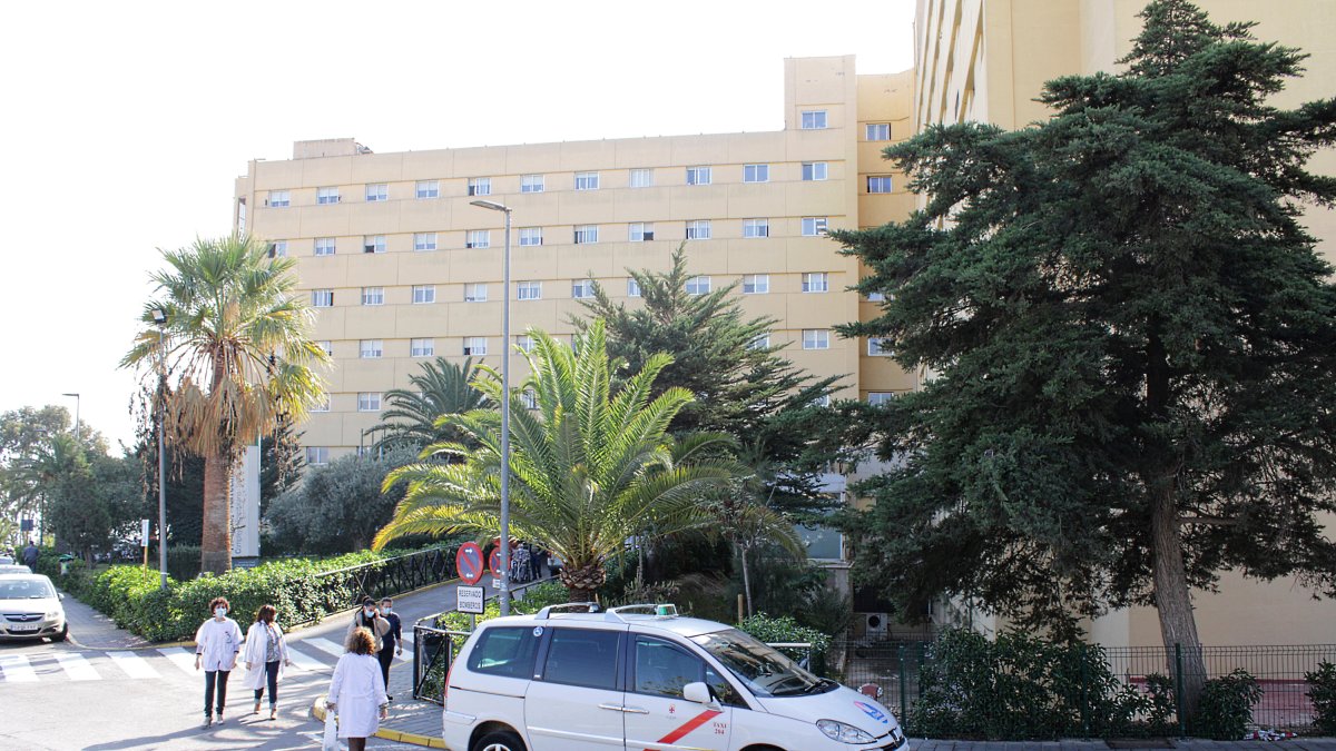 En los hospitales almerienses hay 24 personas ingresadas con covid-19.