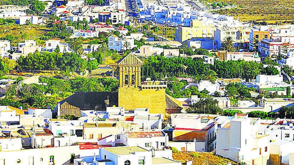 Níjar prioriza la geografía del municipio para garantizar un futuro próspero.