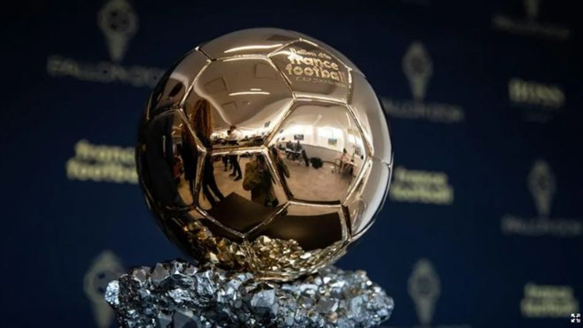 El Balón de Oro 2021 de France Football se concederá el lunes 29 de noviembre en París.