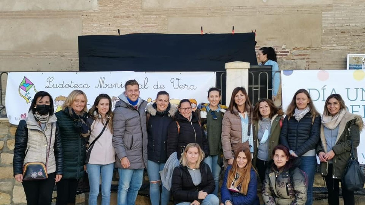 Responsables de la Ludoteca Municipal de Vera en los actos celebrados por El Día del Niño