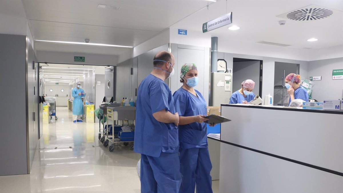 El Hospital de Emergencia Covid de Sevilla, el antiguo hospital militar Vigil de Quiñones, en una imagen de archivo.