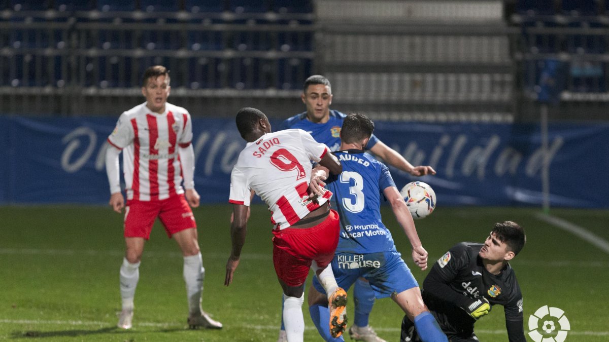 Umar Sadiq en el encuentro del pasado curso en Fuenlabrada.