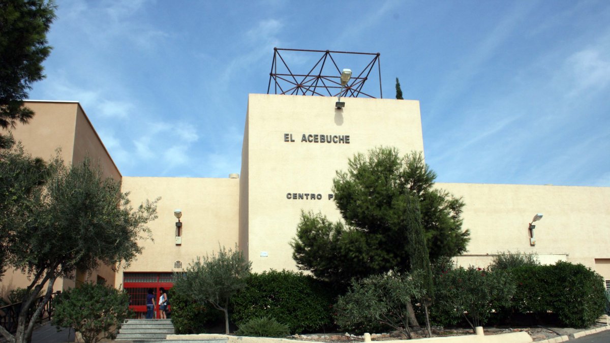 Prisión de El Acebuche.