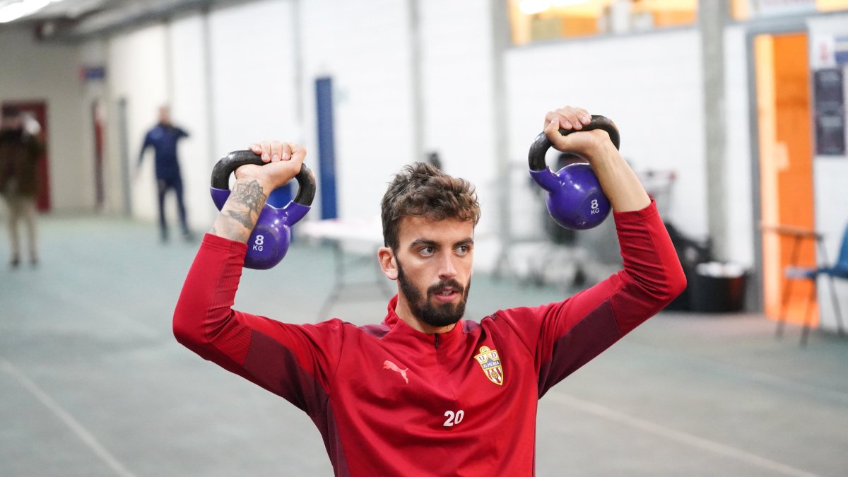 Álex Centelles en el entrenamiento posterior al encuentro en Fuenlabrada.
