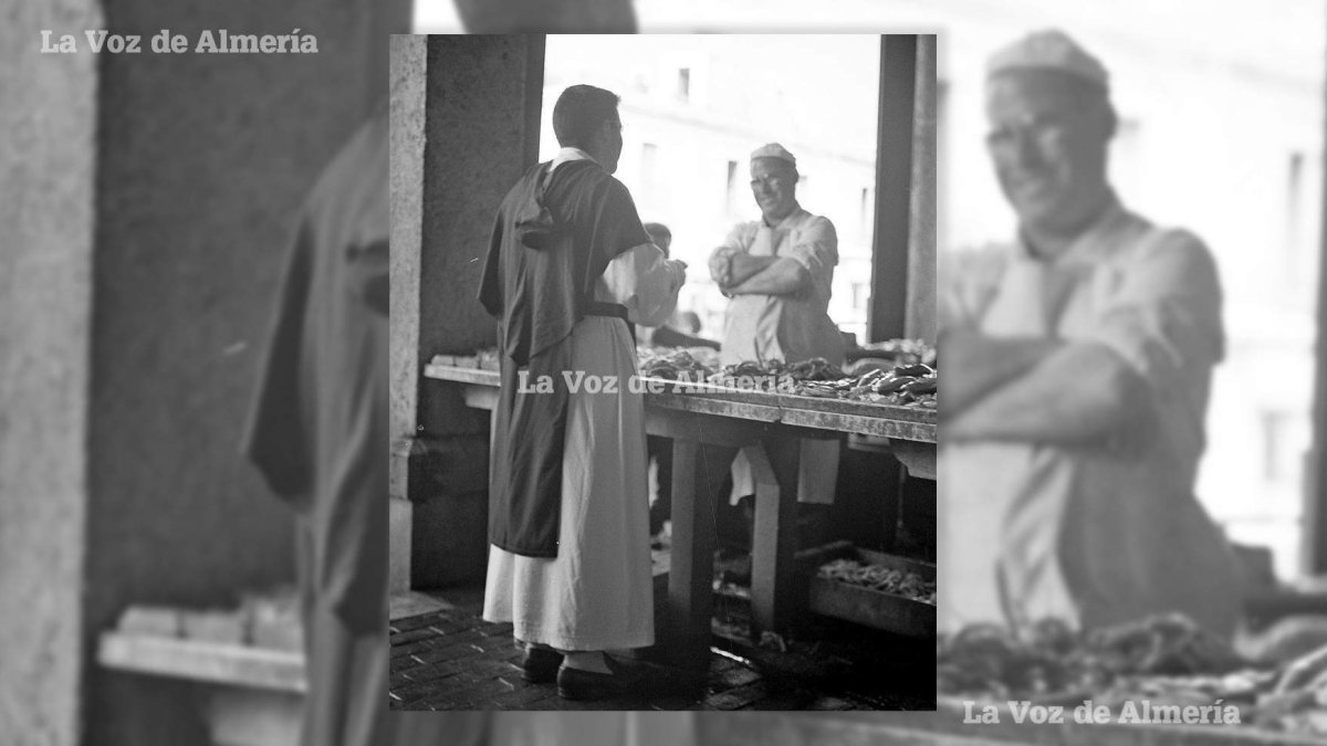 En marzo de 1961 entró en vigor la norma del cierre de los mercados en domingo, a excepción de la plaza del pescado.