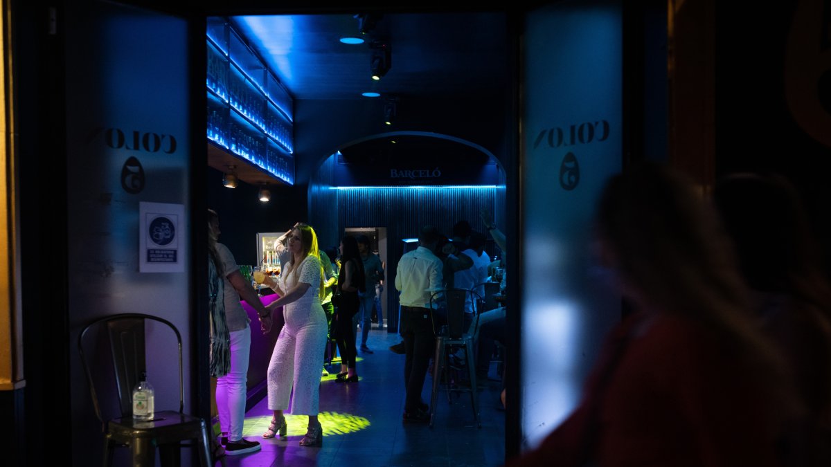 El pasaporte Covid será necesario para entrar esta Navidad a discotecas, bares y restaurantes de Andalucía.