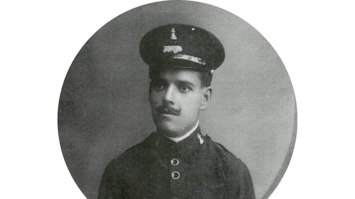 Salvador García estaba empleado como conserje en la Audiencia y era también zapatero en la calle Real.