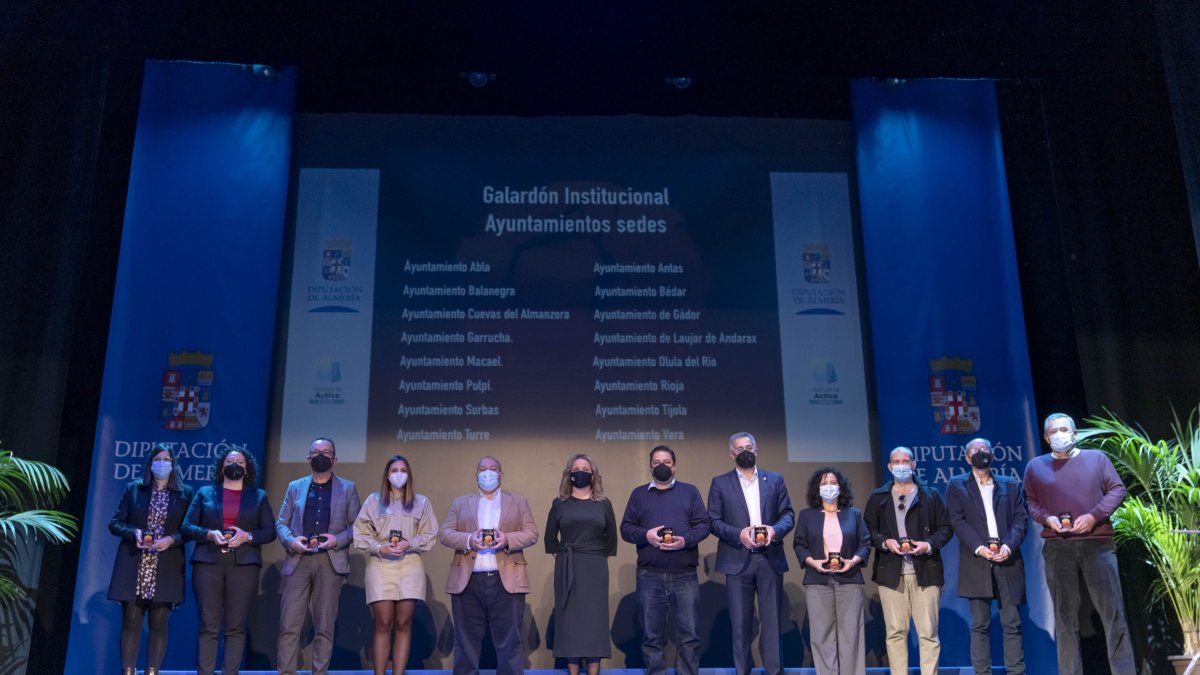Agradecimientos a municipios sede.