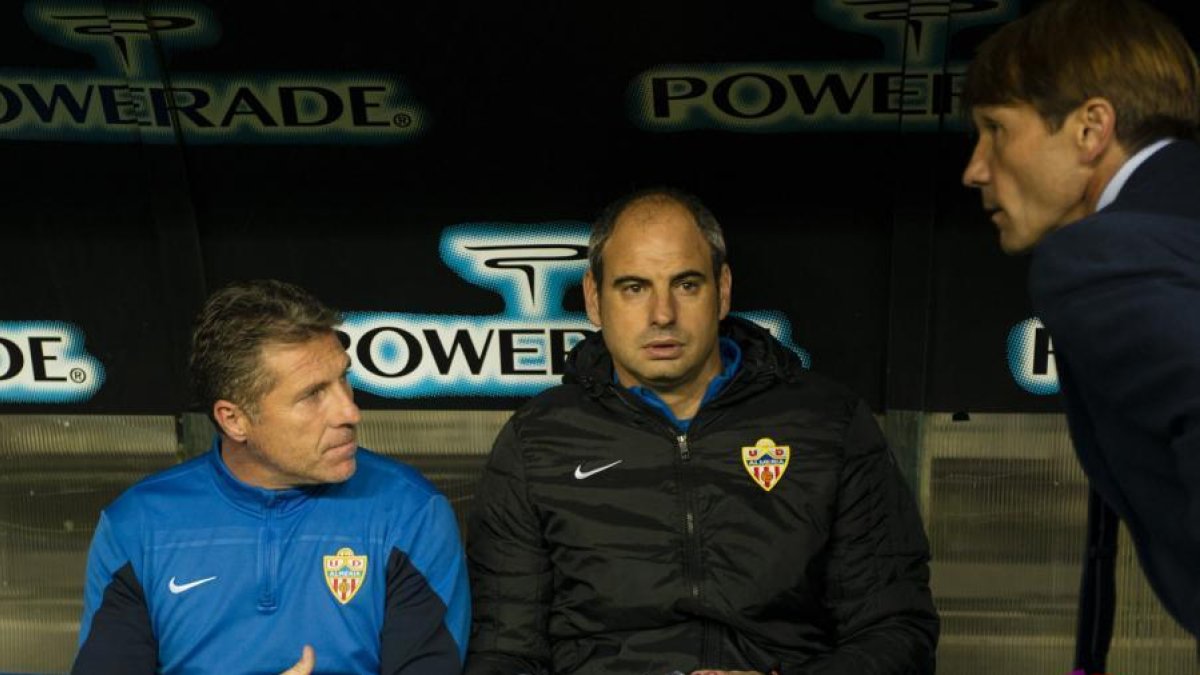 Joan Carrillo era el entrenador del Almería en aquella visita al Oviedo.